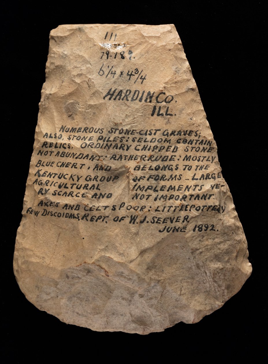 Lame de houe évasée mississippienne en chert de Mill Creek. Cet artefact a été collecté dans le comté de Hardin, Illinois - Unknown