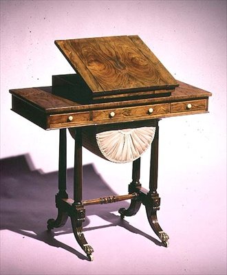 Table de travail avec support de lecture et plateau de backgammon, milieu du 19ème siècle - English School