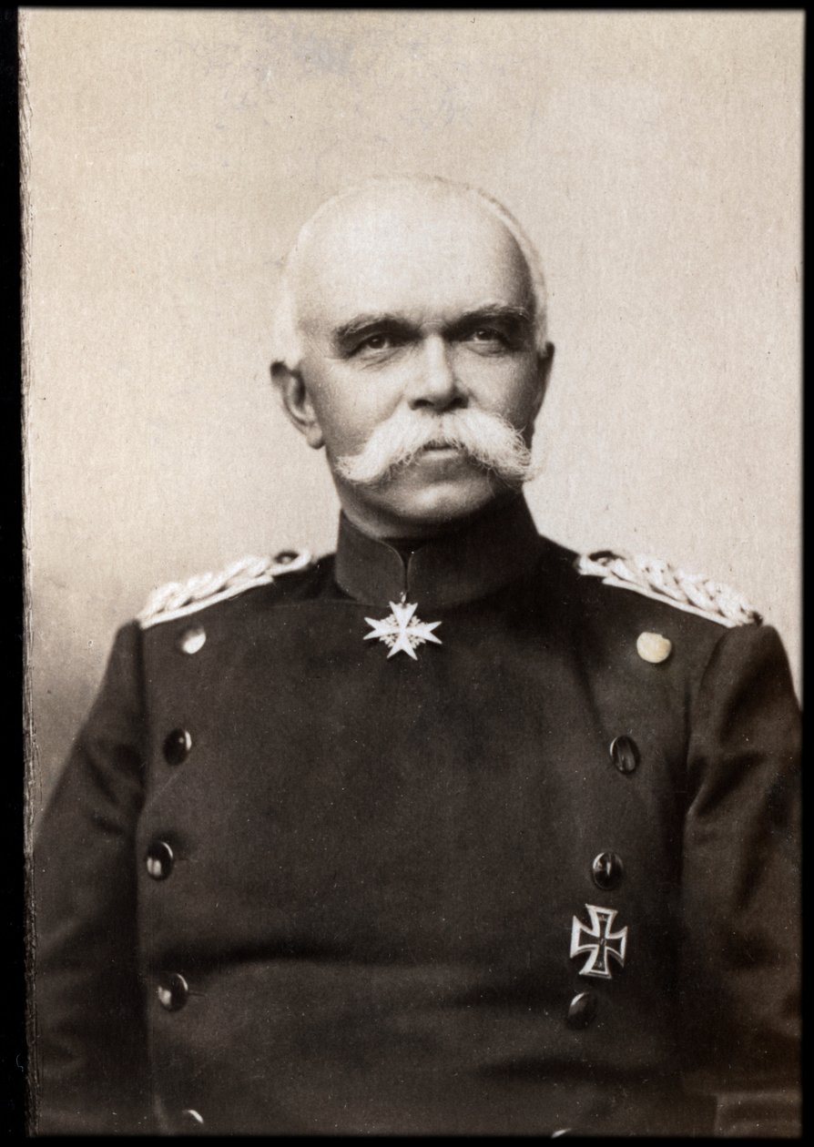 Portrait de Georg (Georges) Leo Graf von Caprivi de Caprera de Montecuccoli (1831-1899) - French Photographer