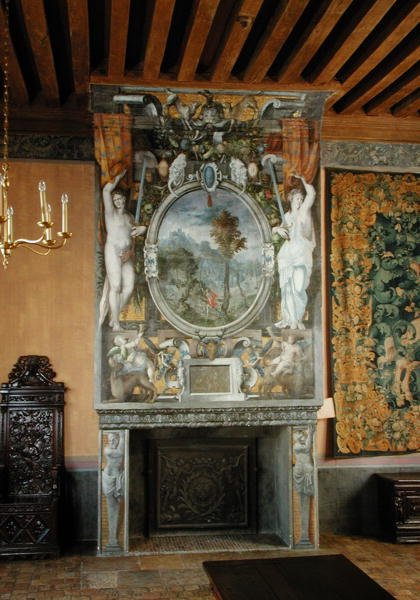 Cheminée dans la Chambre du Connétable - French School