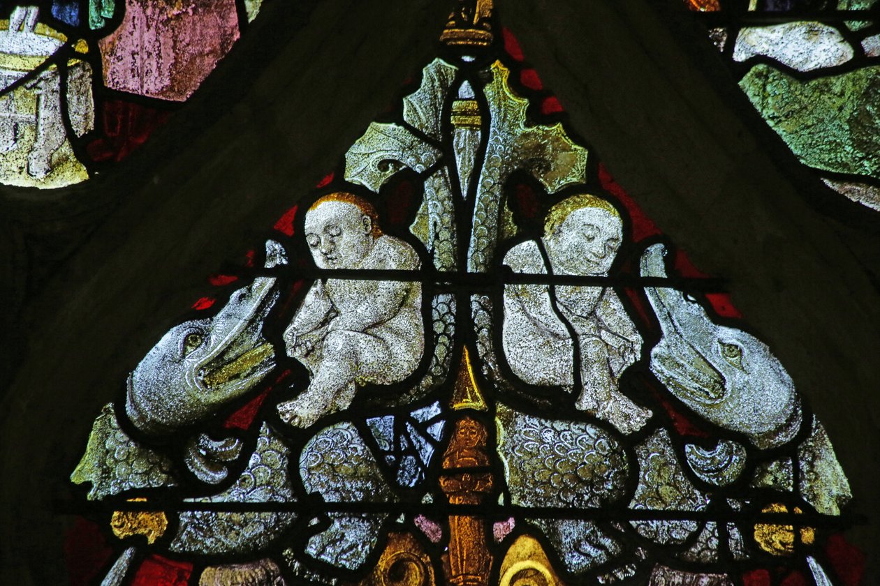 Fenêtre représentant des grotesques - French School
