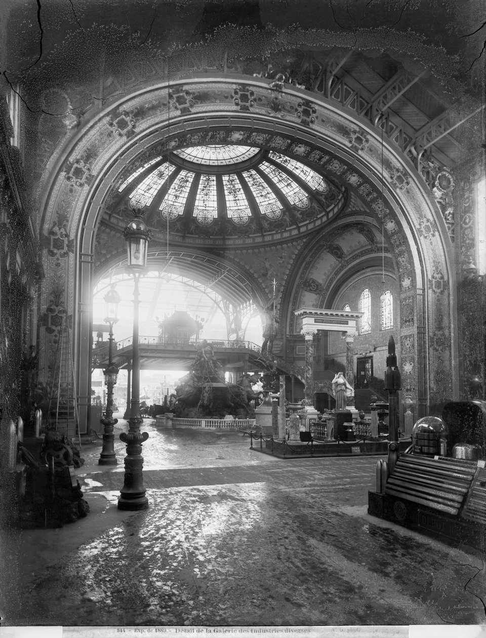 Détail de la Galerie des Industries Diverses, Exposition Universelle, Paris, 1889 - Adolphe Giraudon