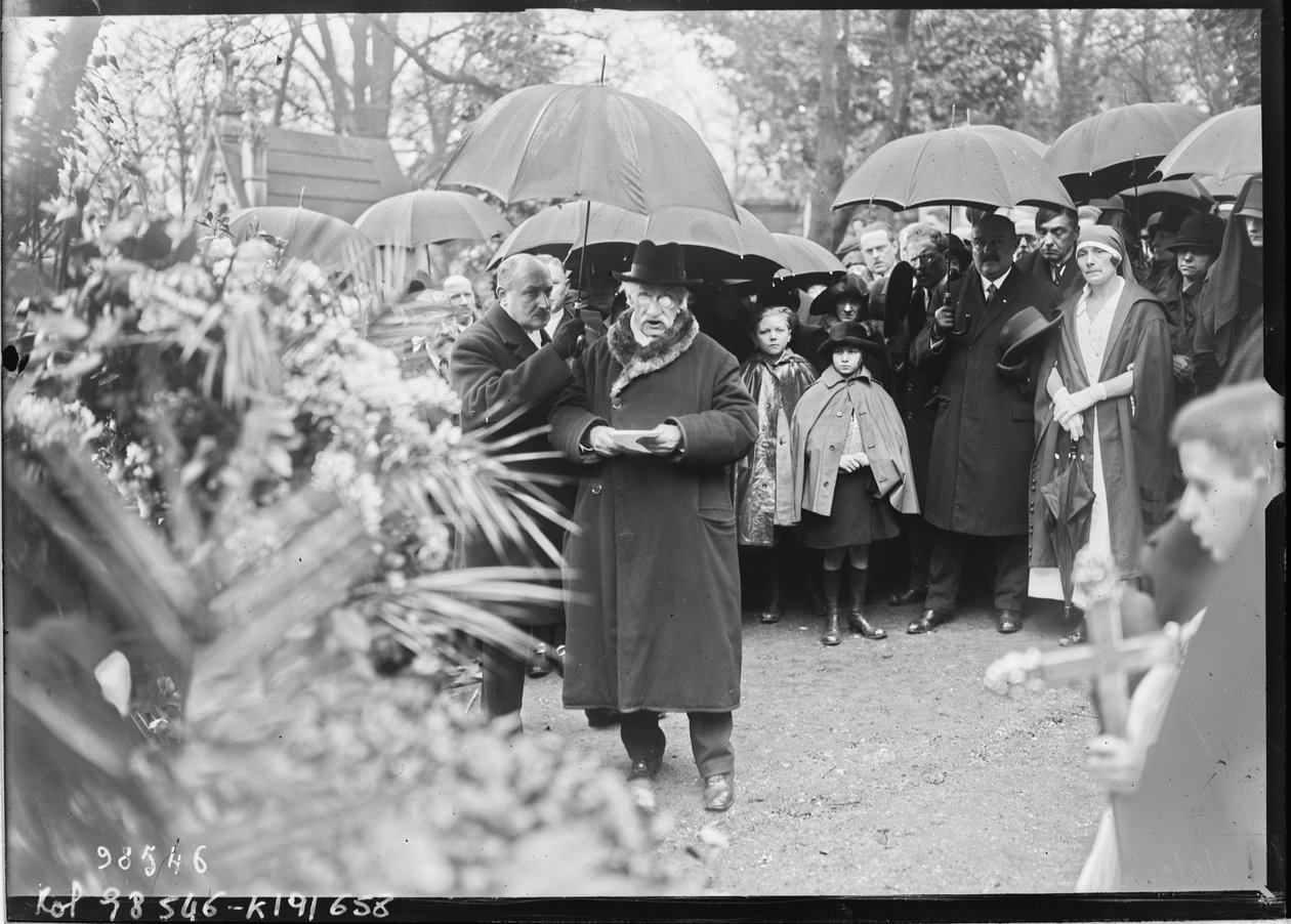 Obsèques de Georges-Victor Hugo, discours de Gustave Simon au cimetière du Père-Lachaise - Agence Rol