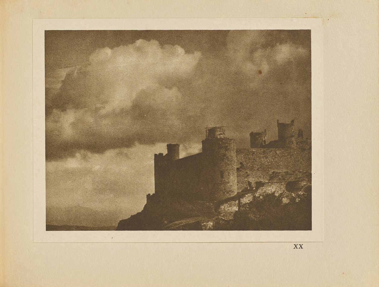 Les nuages et le château - Alvin Langdon Coburn