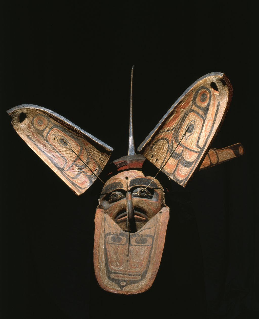 Masque de transformation Kwakiutl (bois polychrome) - American School