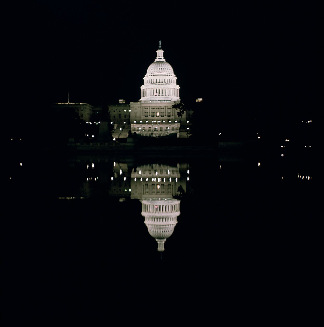 Vue nocturne du Capitole, 1793-1830 - American School