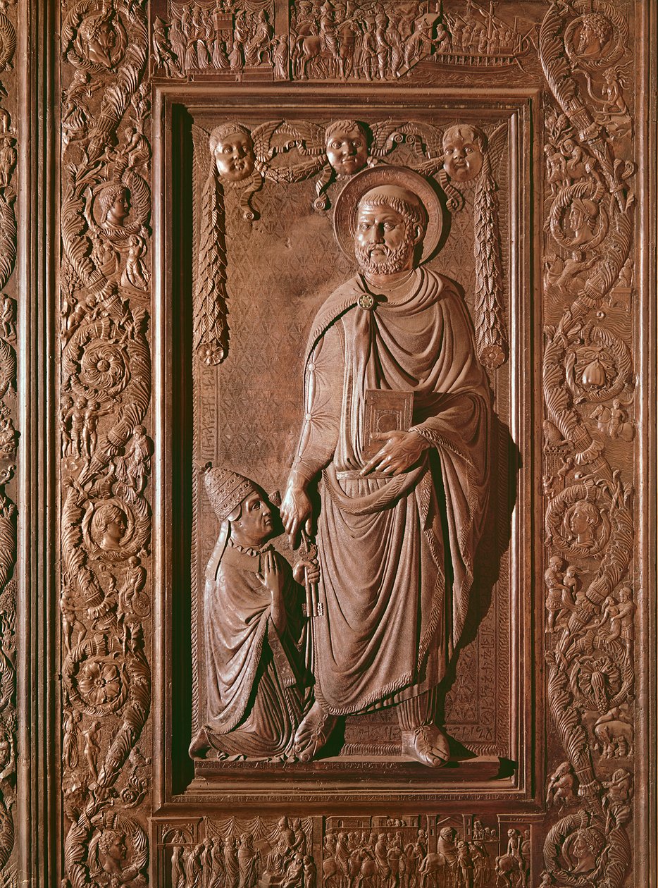 Saint Pierre (détail) de la porte centrale de la basilique, décorée 1439-45 - Antonio Filarete