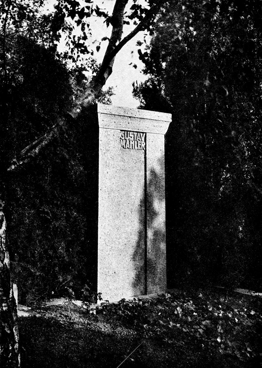 Vue de la pierre tombale de Gustav Mahler - Austrian Photographer