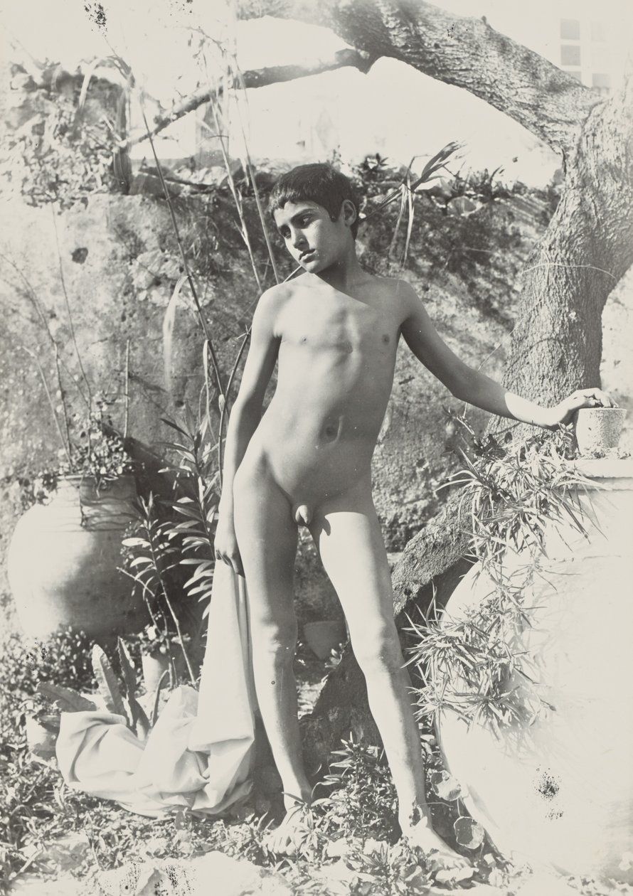 [Jeune fille nue dans un jardin] - Baron Wilhelm von Gloeden