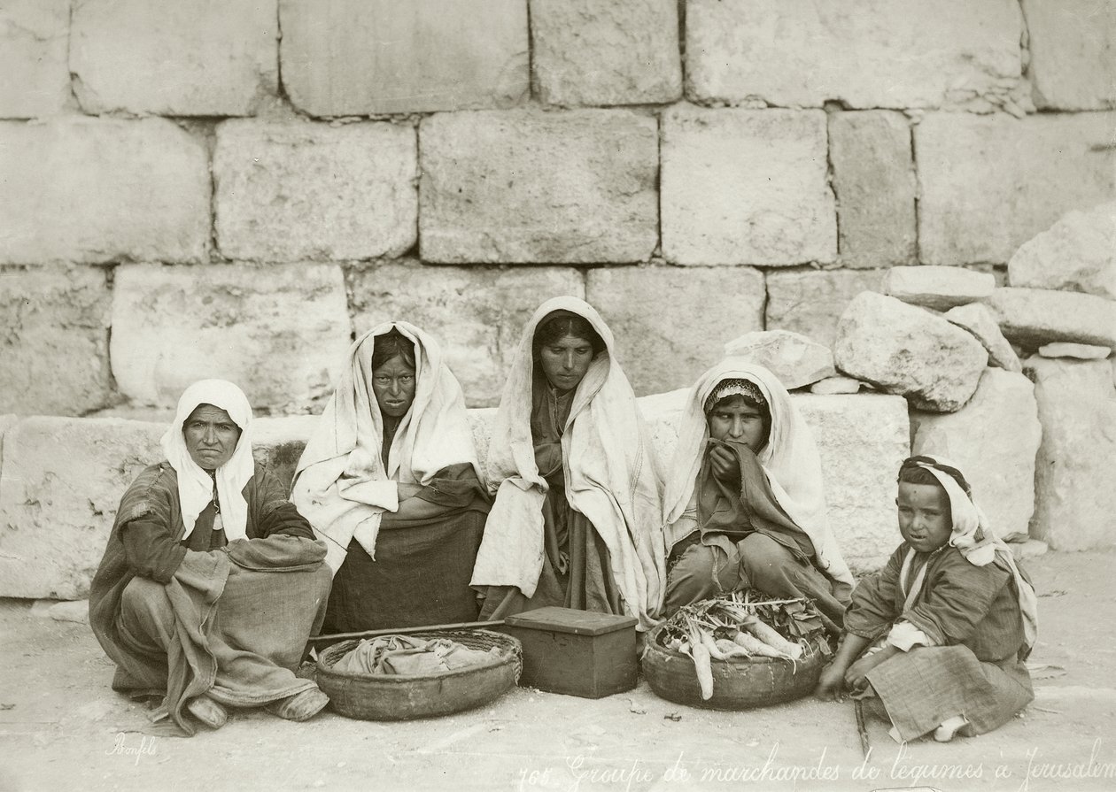 Un groupe de fellahs à la fin du marché, vers 1867-98 - Bonfils Studio