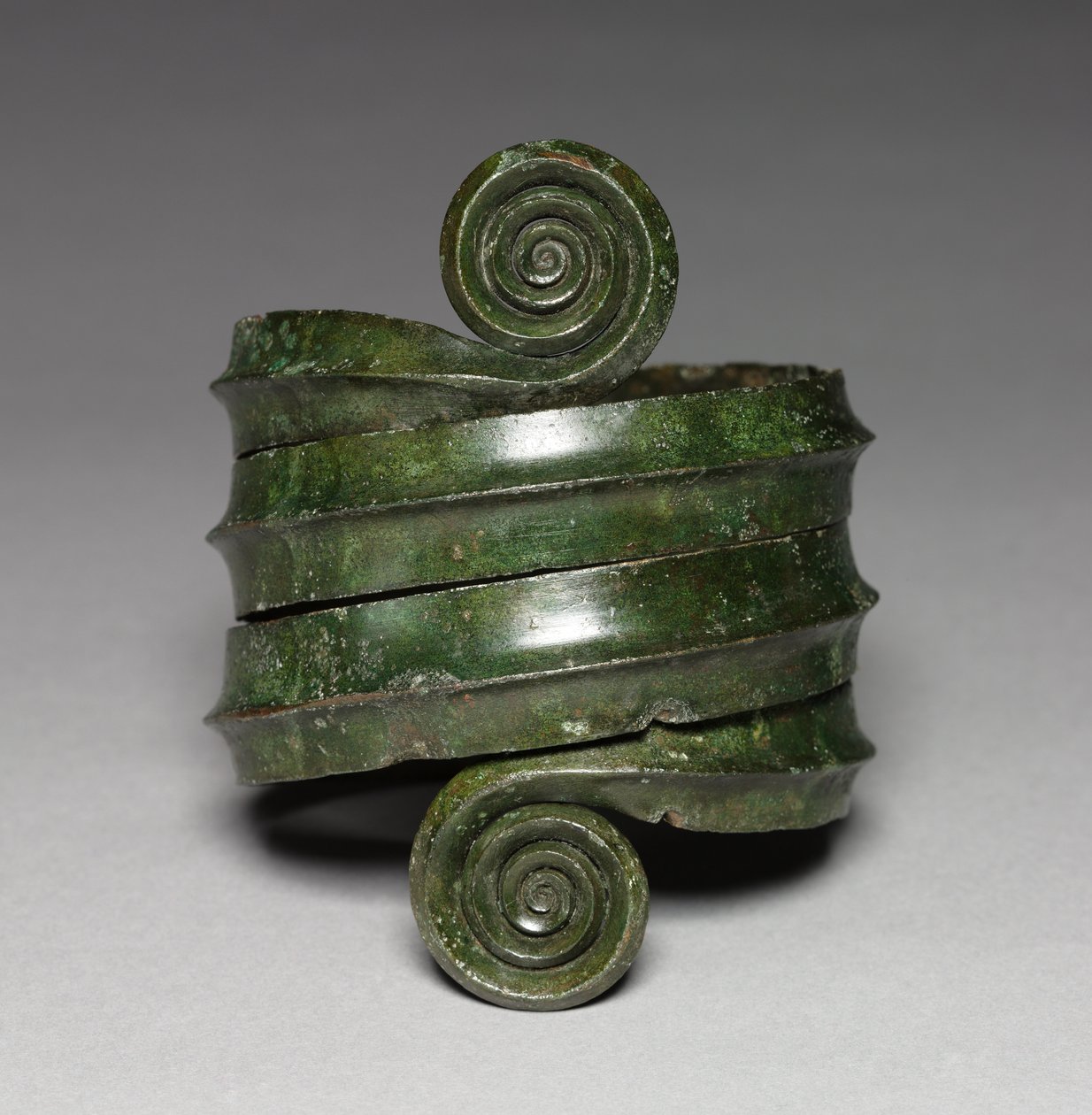 Armilla tournée, Hongrie, vers 1500 av. J.-C. - Bronze Age