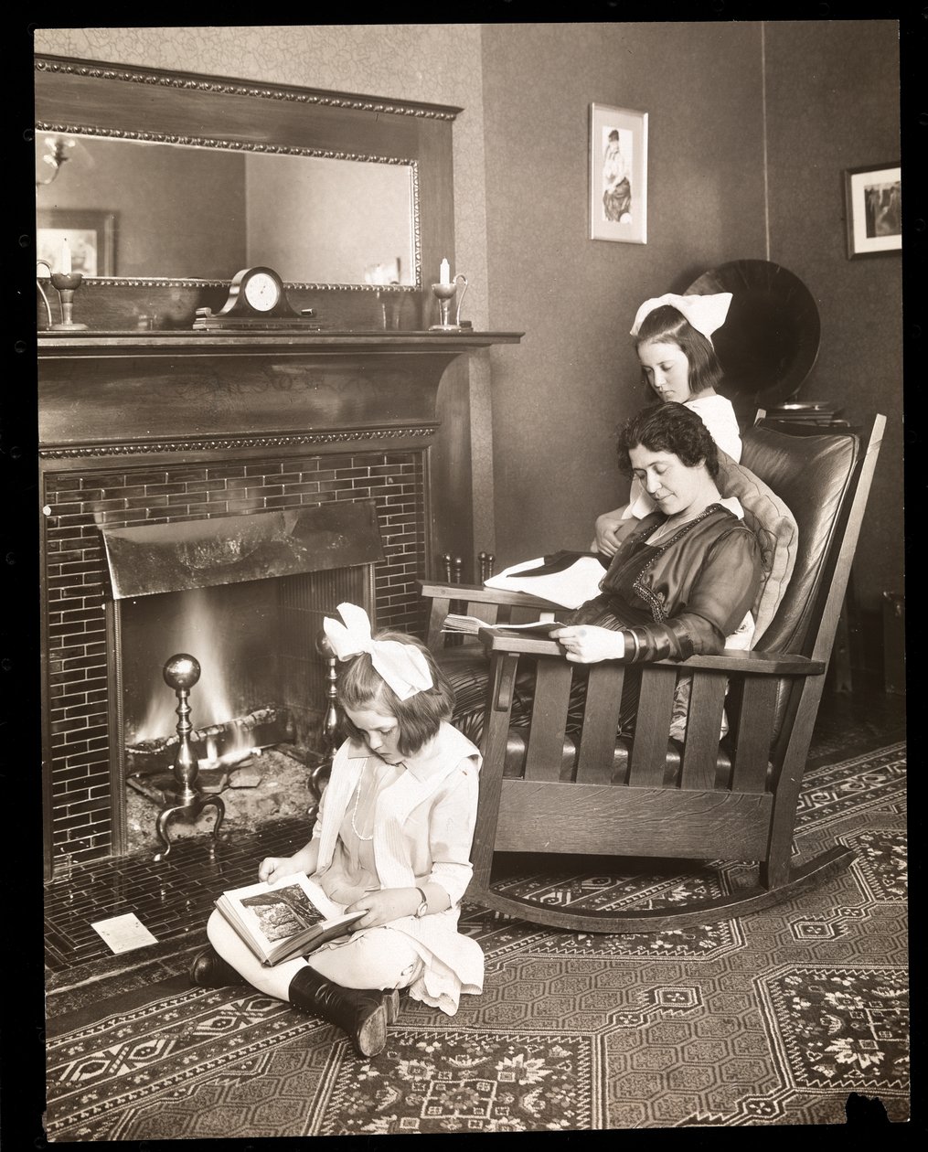 Emma Dunn et ses deux filles, vers 1915 - Byron Company