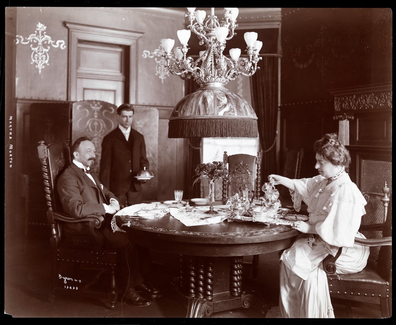 Martha Morton chez elle, 1902 - Byron Company