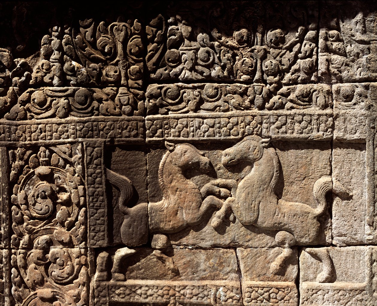 Sculpture sur pierre - Cambodian School