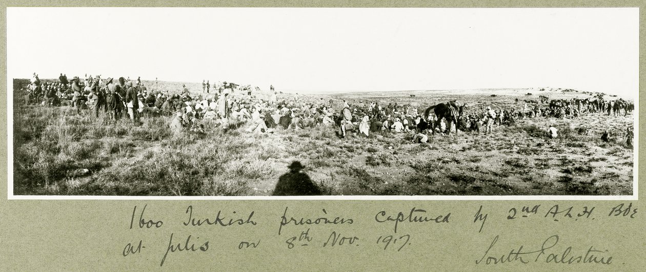 Prisonniers turcs capturés par la 2e brigade A.L.H., 8 novembre 1917 - Capt. Arthur Rhodes