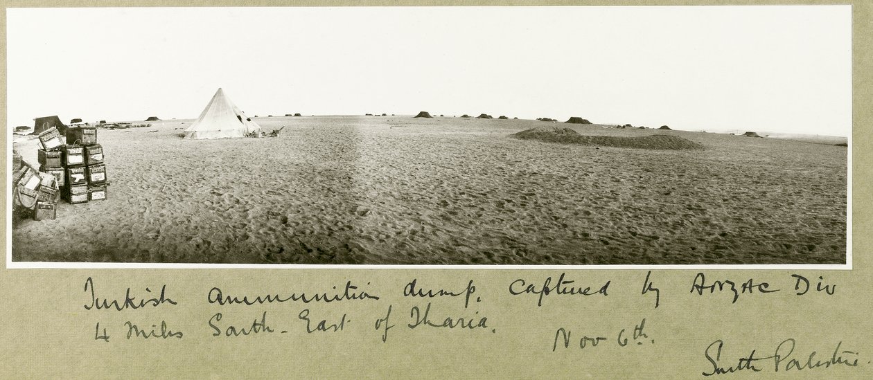 Dépôt de munitions turc, capturé par la division ANZAC, à 4 miles au sud-est de Tharia, 6 novembre 1917 - Capt. Arthur Rhodes