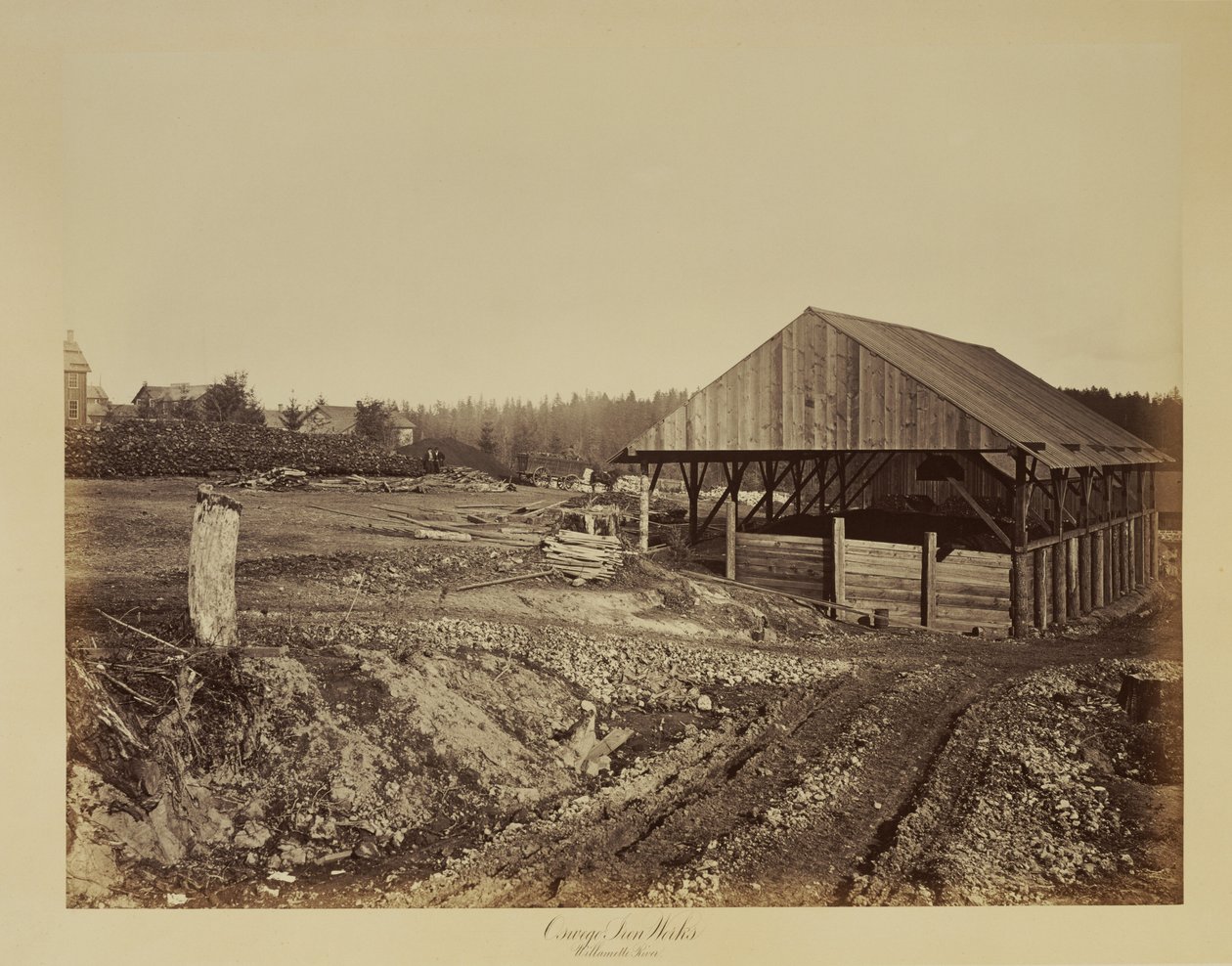 Oswego Iron Works, rivière Willamette - Carleton Watkins