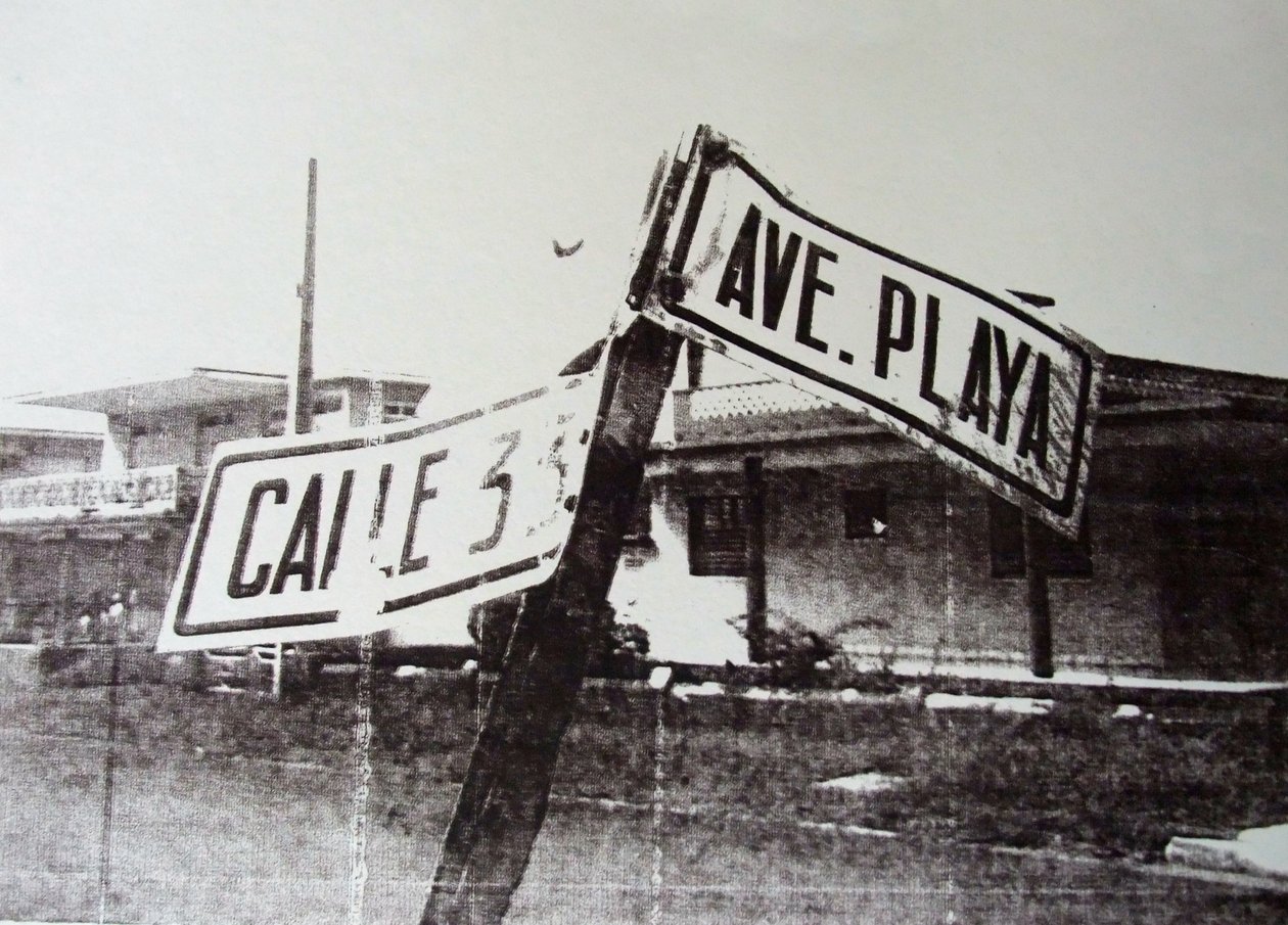 Panneau de signalisation noir et blanc - David Studwell