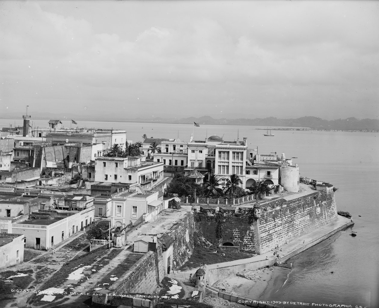 Palais du Gouverneur et mur de mer, San Juan, Porto Rico, vers 1903 - Detroit Publishing Co.