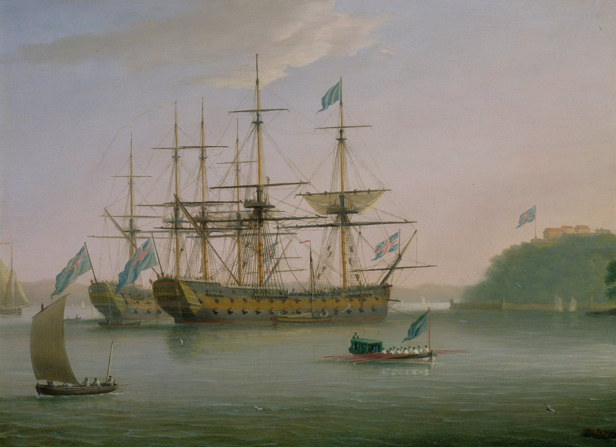 Deux hommes de guerre britanniques amarrés sous Mount Edgecomb, Plymouth avec la barge de l