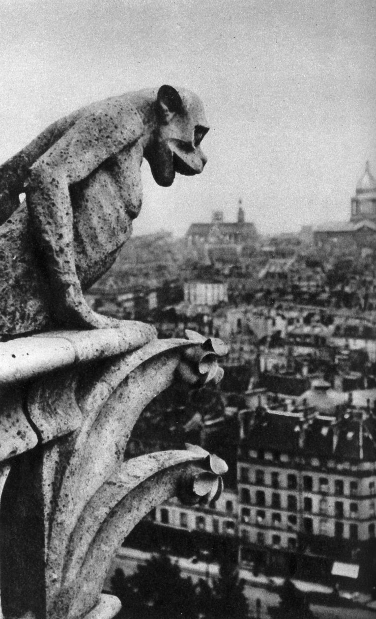 Démon de pierre, Notre-Dame, Paris, France, vers 1930 - Donald McLeish