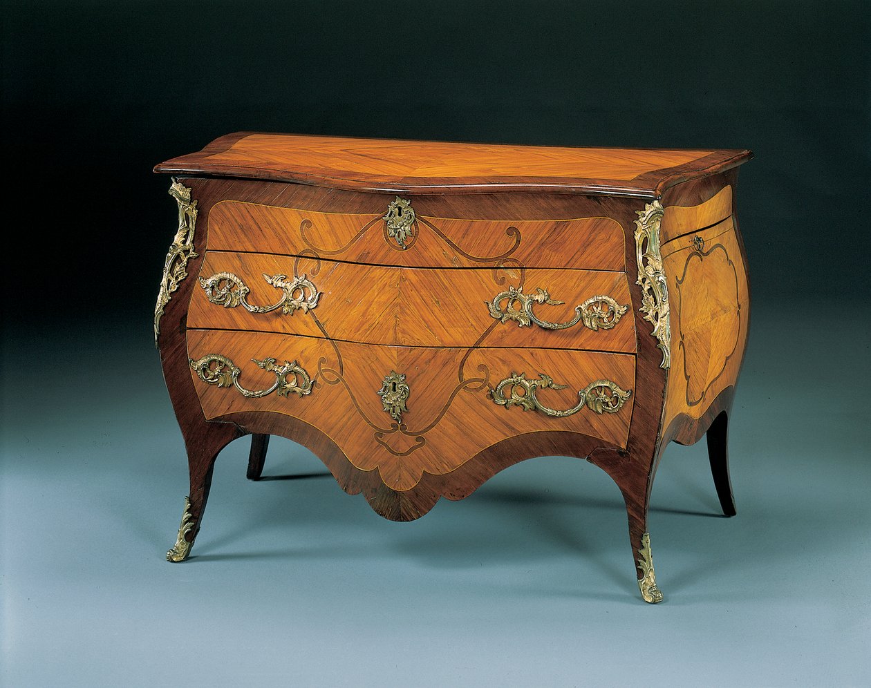 Commode rococo, milieu du 18e siècle - Dutch School