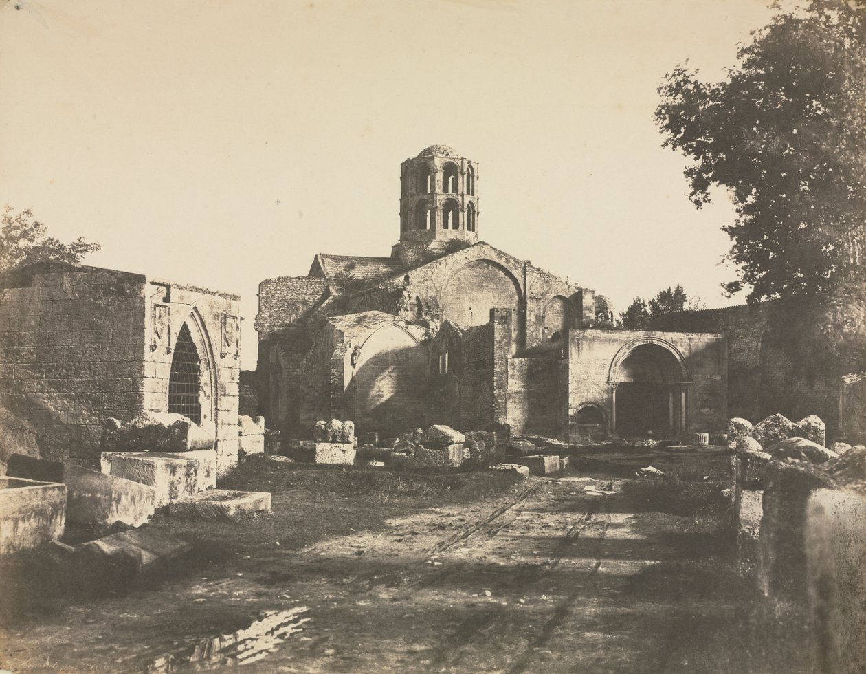 Saint-Honorat, Près d