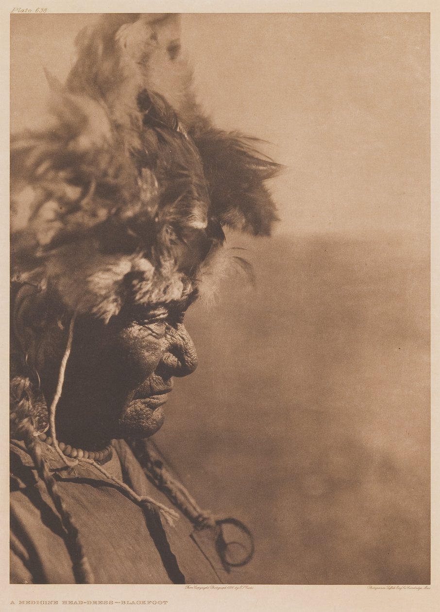Une coiffe de médecine Pieds-Noirs - Edward Sheriff Curtis