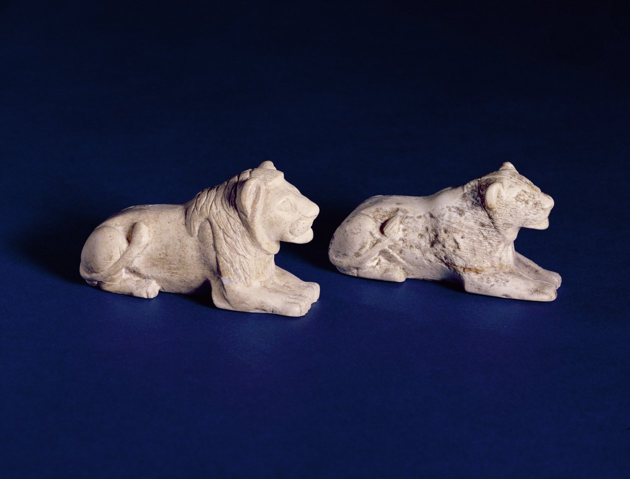 Pièces de jeu en forme de lion, de la tombe 1560s, Abydos, c.2920-2770 av. J.-C. - Egyptian 1st Dynasty