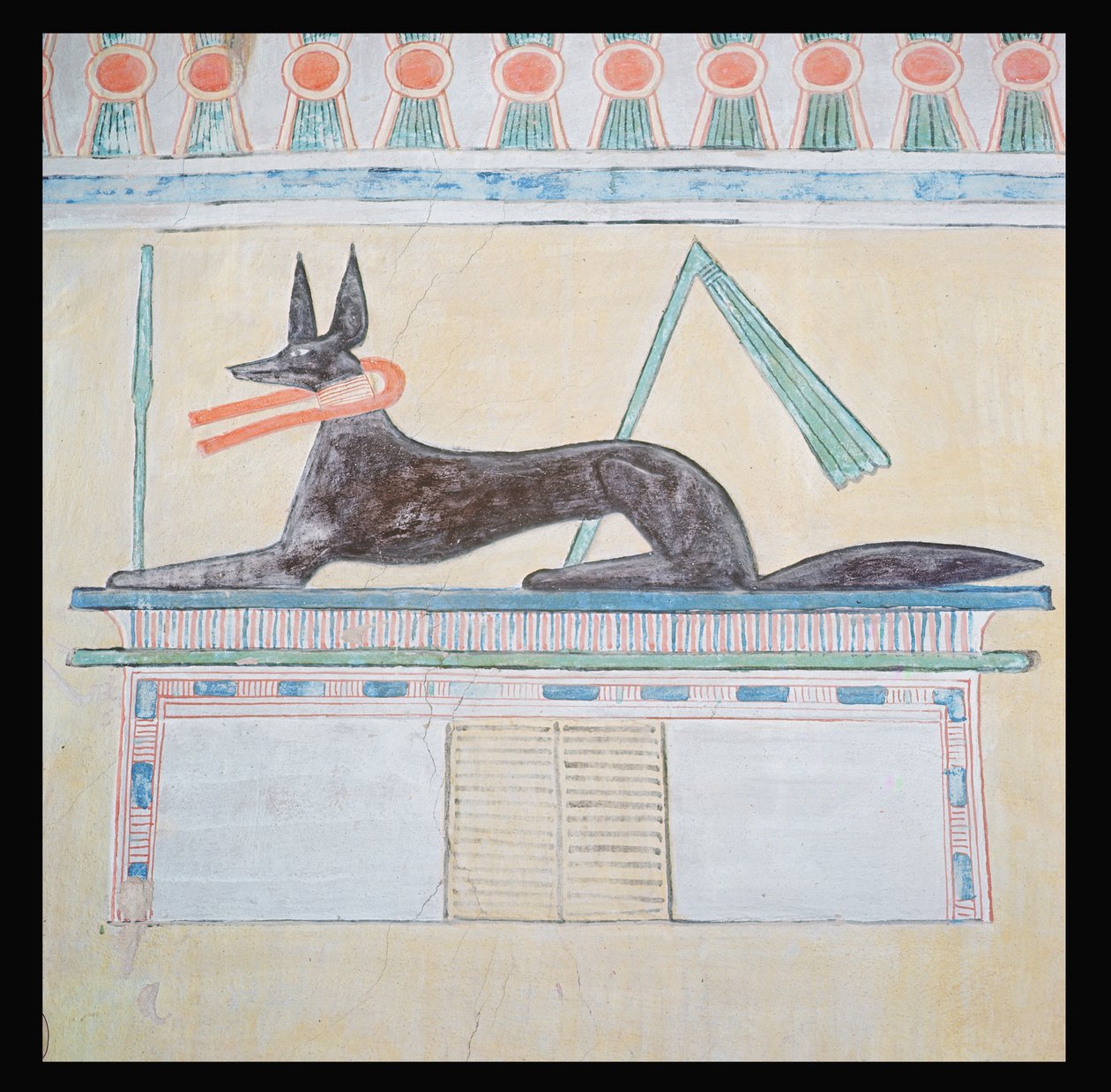 Anubis, dieu égyptien des morts, couché sur un sarcophage, peinture murale dans le Temple de la Vallée de la Pyramide de Menkaourê, Ancien Empire, c.2613-2494 av. J.-C. - Egyptian 4th Dynasty