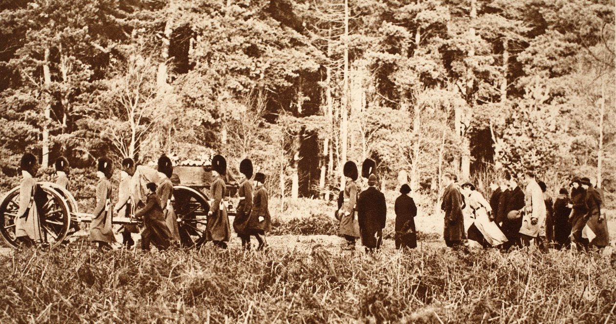 Procession funéraire du roi George à Sandringham, à travers les bois qu