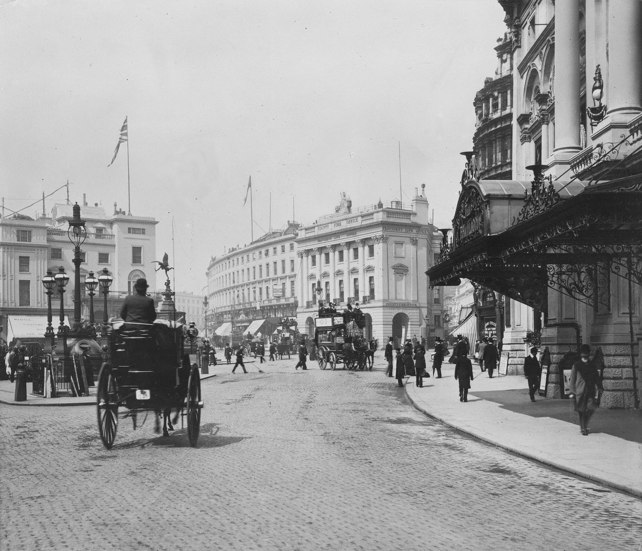 Piccadilly Circus - English Photographer