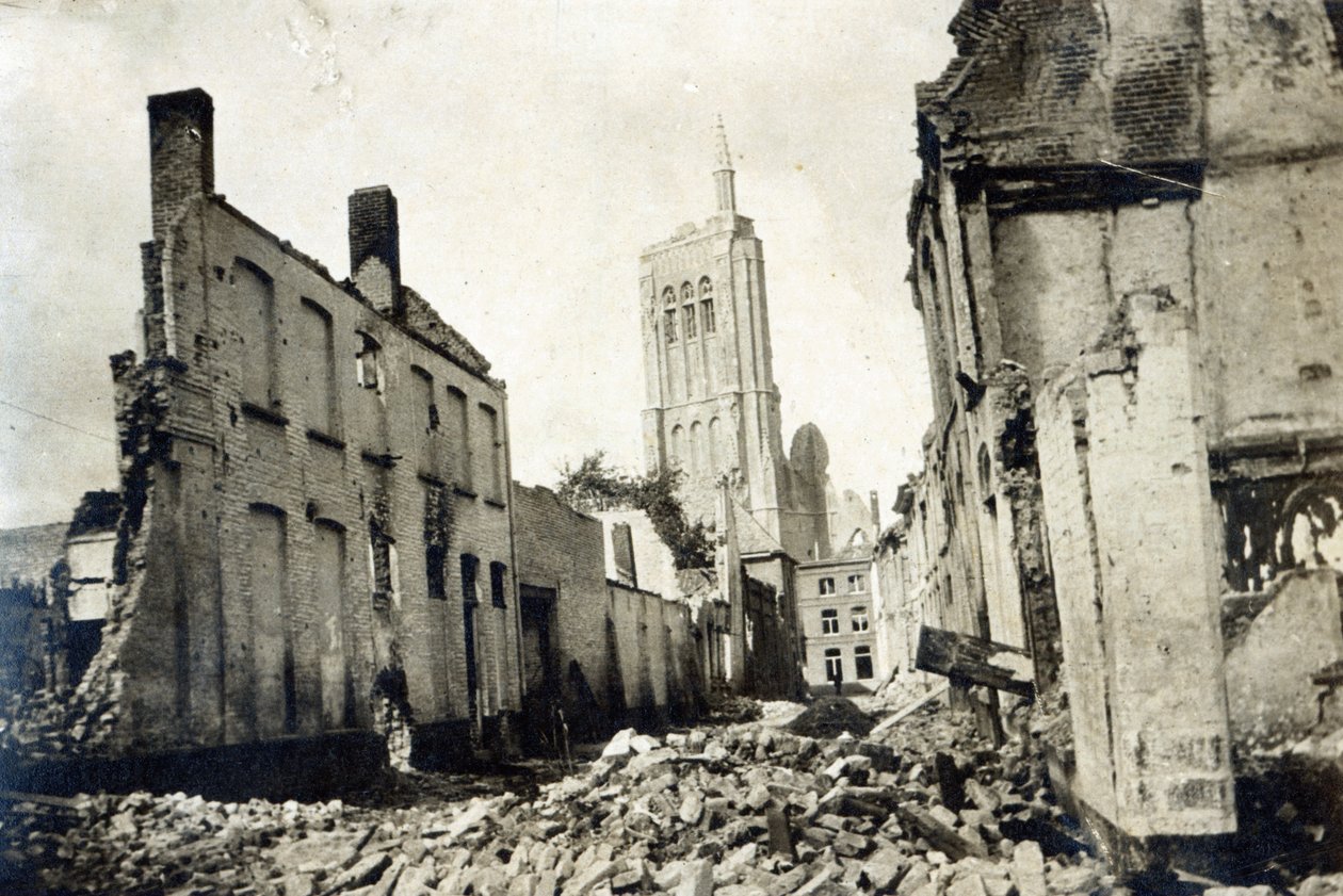 Église Saint-Jacques, Ypres, juin 1915 - English Photographer