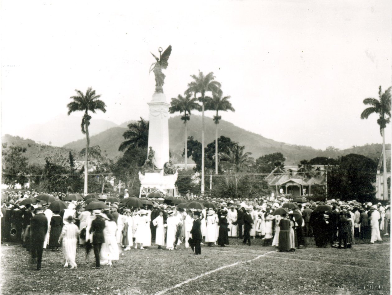 Dévoilement du monument aux morts, Port of Spain, Trinidad, 1920 - English Photographer