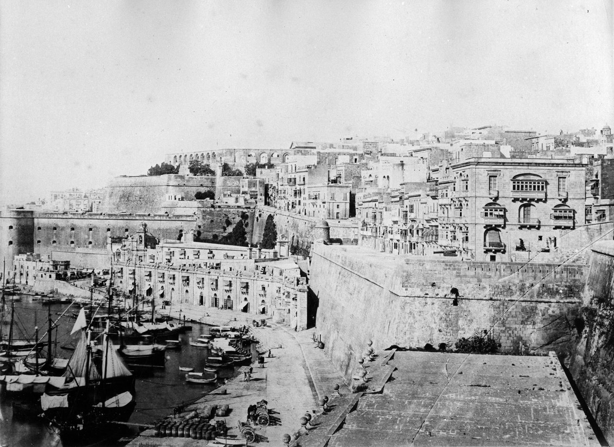Valetta depuis Lower Baracca, Malte, vers 1880-83 - English Photographer