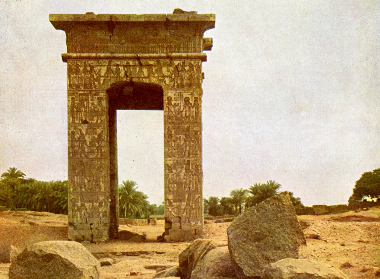 Porte de Ptolémée II à Karnak - English Photographer
