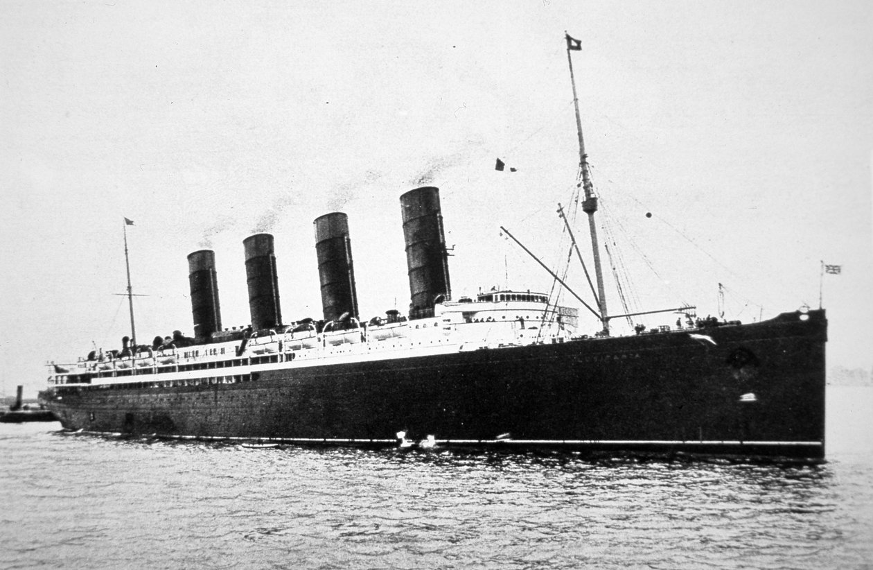 RMS Lusitania - English Photographer