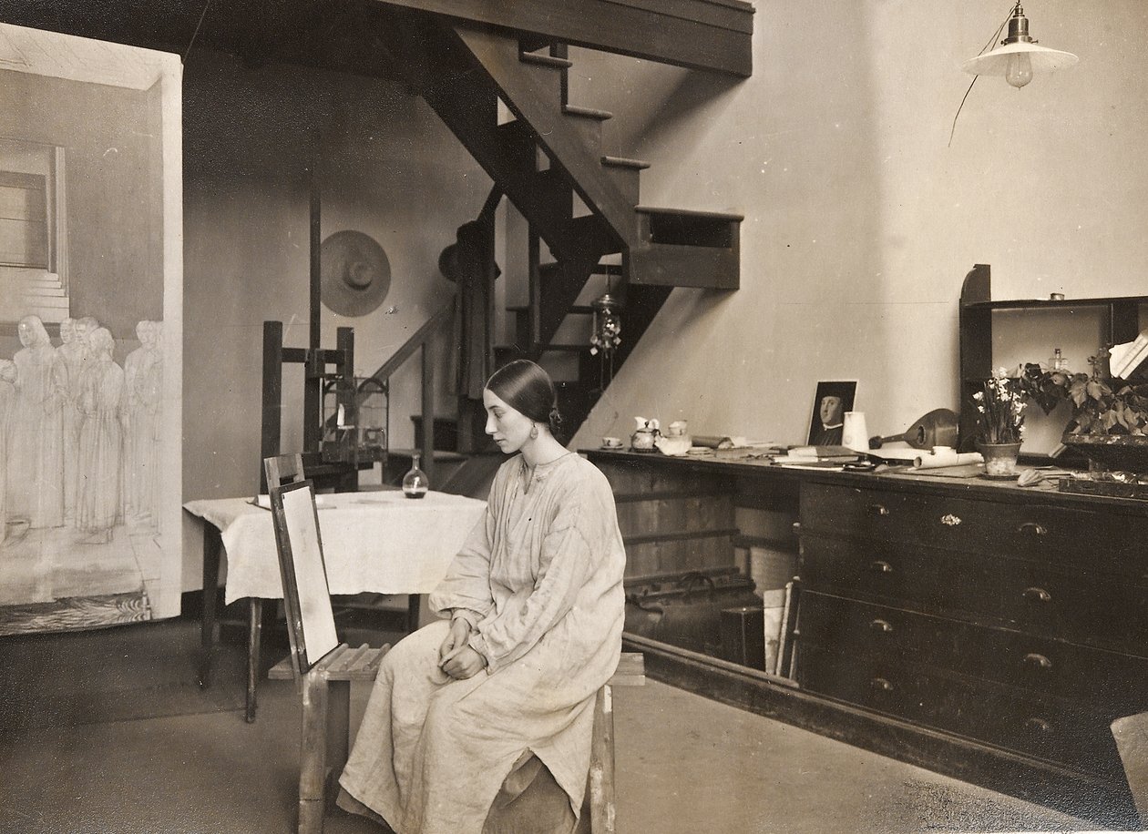 Winifred Knights dans son atelier - English Photographer