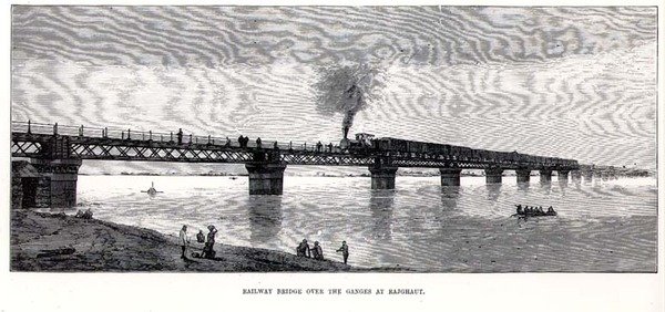 Pont ferroviaire sur le Gange à Rajghaut - English School