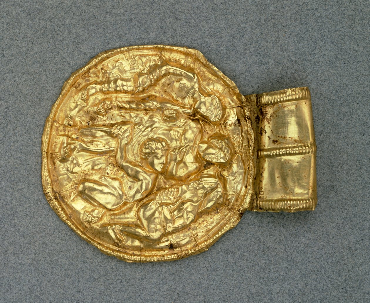 Pendentif bulla embossé. Civilisation étrusque, IVe siècle av. J.-C. - Etruscan