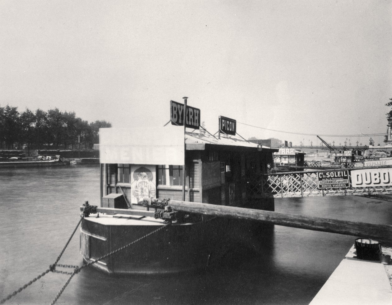 Bateau sur la Seine - Eugène Atget