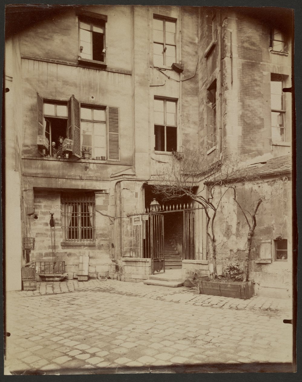 Cour de Rouen - Eugène Atget
