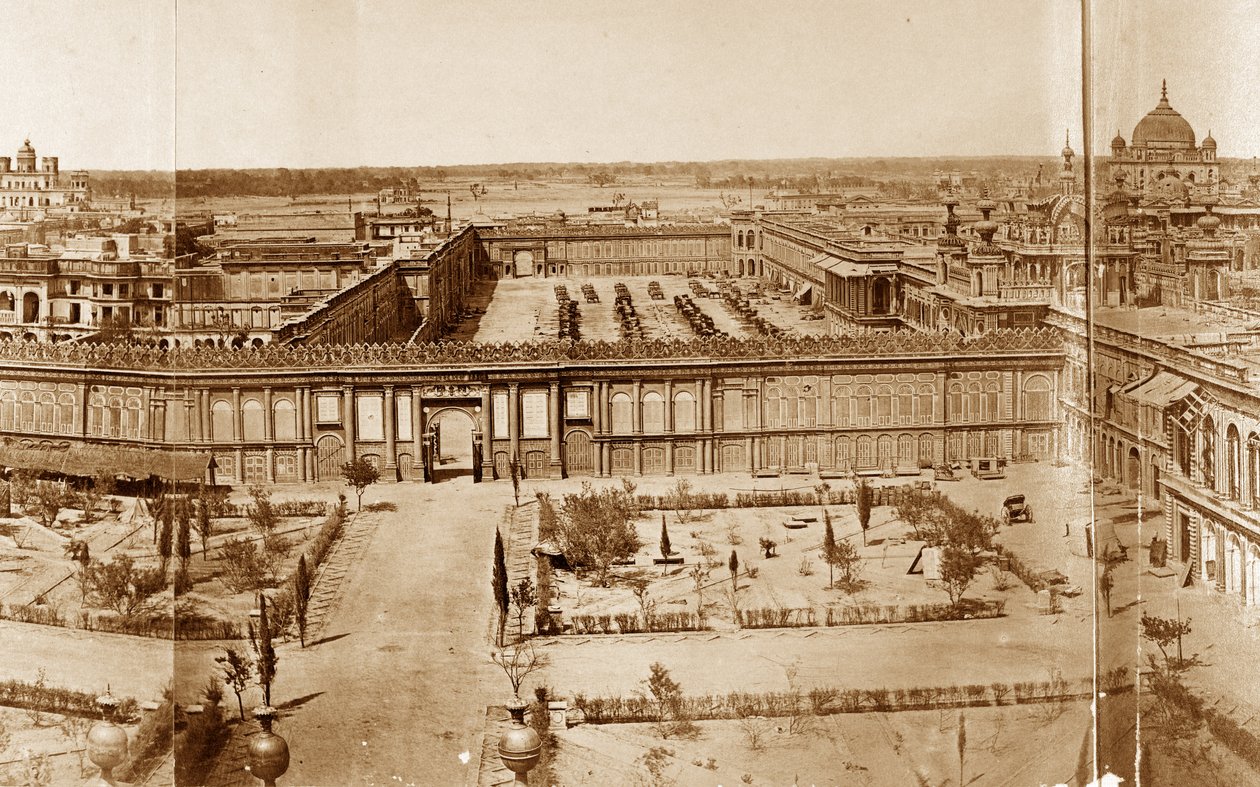 Vue panoramique des cours de la Résidence, Lucknow - Felice Beato