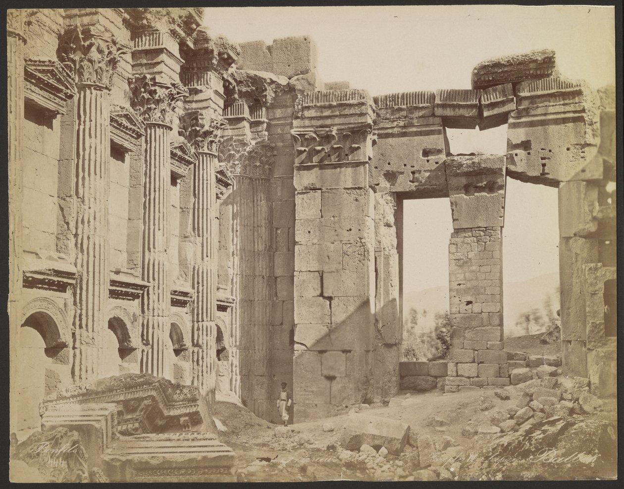 Interieur, Temple du Jupiter, Balbek - Félix Bonfils