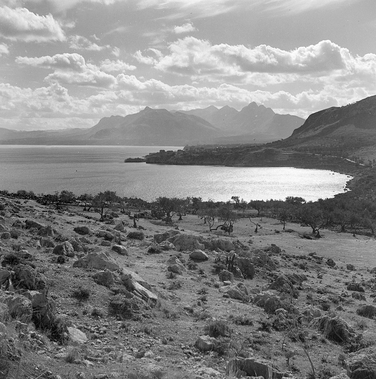 Paysage côtier Sicilien - Fosco Maraini