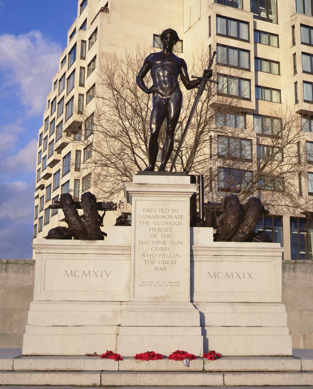 Mémorial du Corps des mitrailleuses, 1925 - Francis Derwent Wood