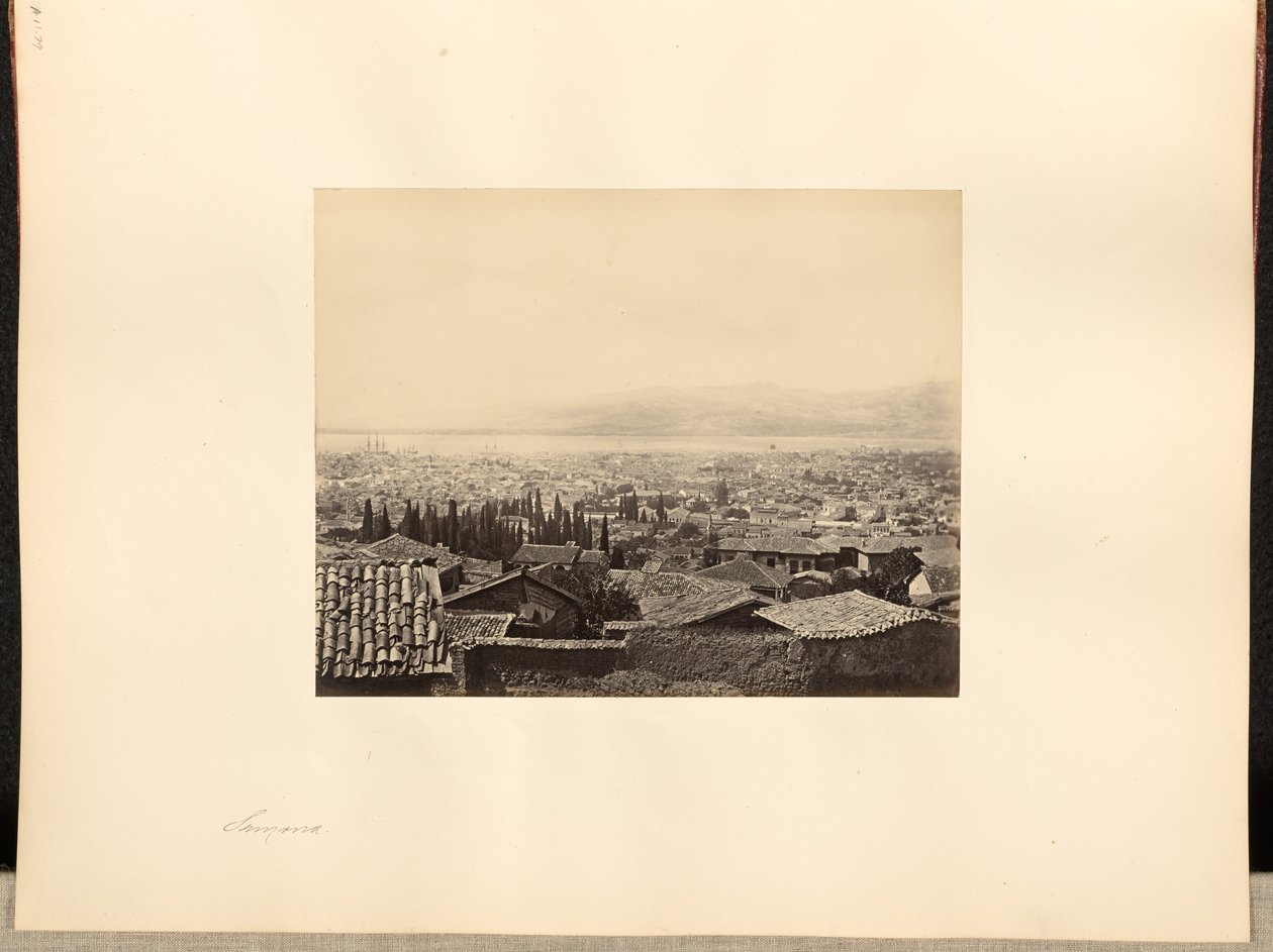 [Vue de la ville de loin] - Francis Frith