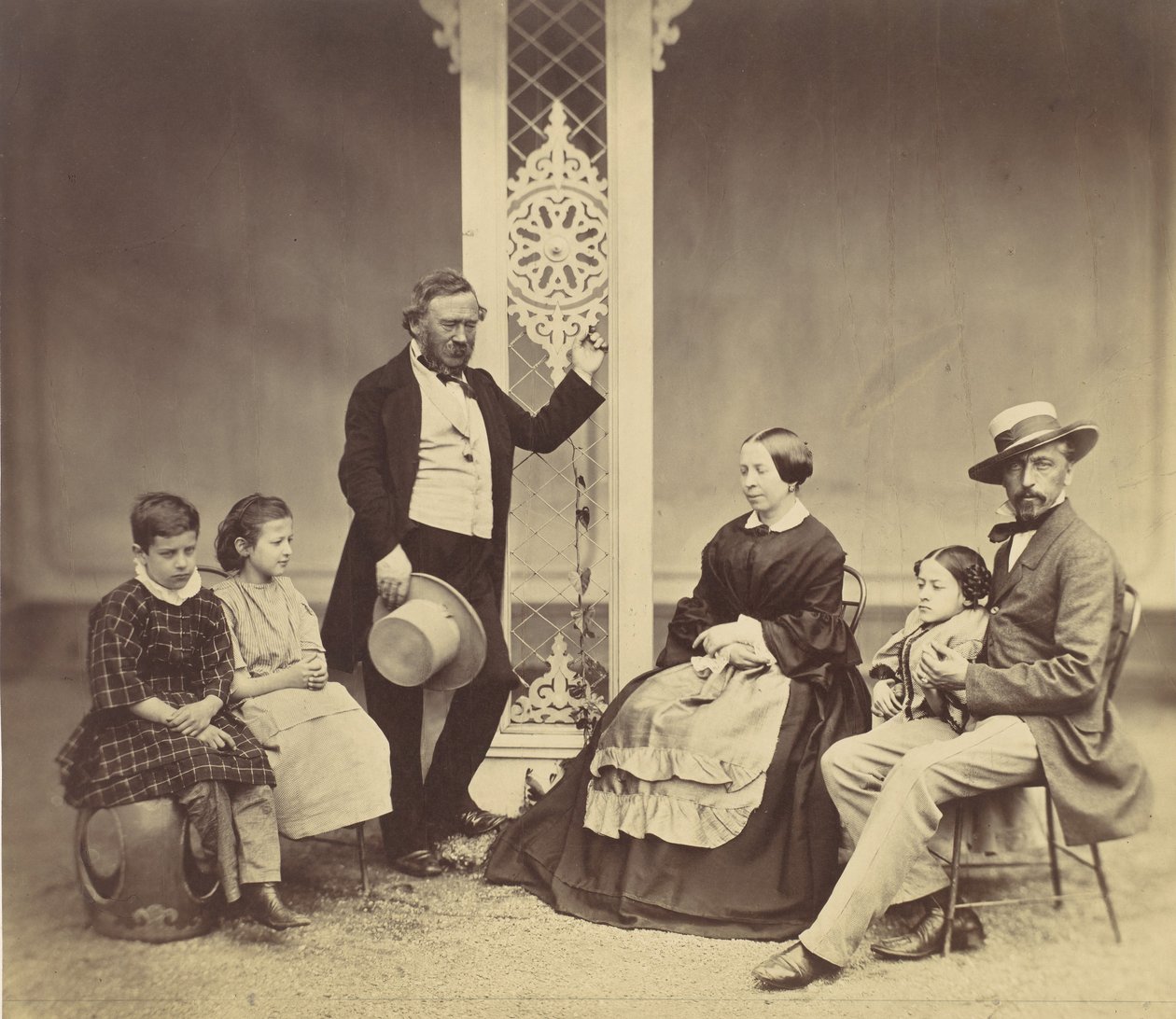 [Portrait de groupe de six personnes], 1850s-60s. - Franz Antoine