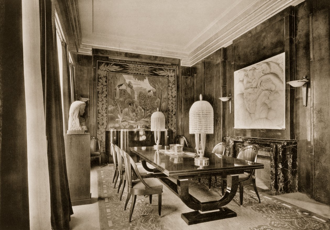 Salle à manger, conçue par Jacques-Emile Ruhlmann, d