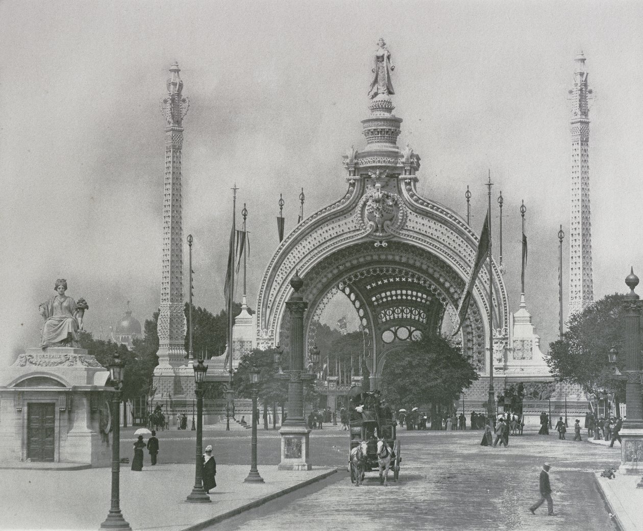 Entrée Principale - Exposition Universelle de Paris, 1900 - French Photographer